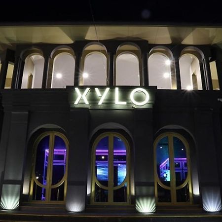 La Palazzo - Across Uptown Mall & Grand Hyatt Bgc Taguig Exterior photo