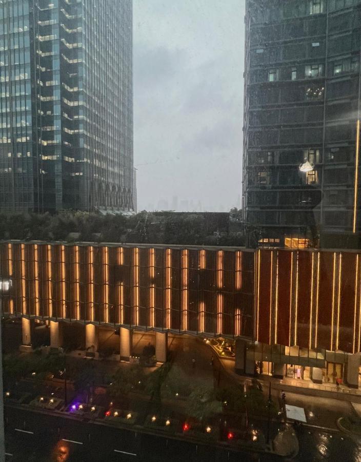 La Palazzo - Across Uptown Mall & Grand Hyatt Bgc Taguig Exterior photo