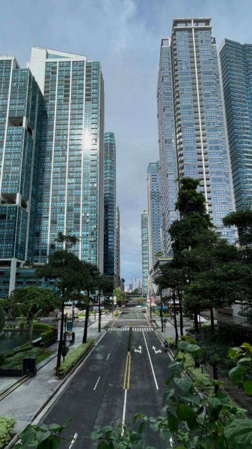 La Palazzo - Across Uptown Mall & Grand Hyatt Bgc Taguig Exterior photo